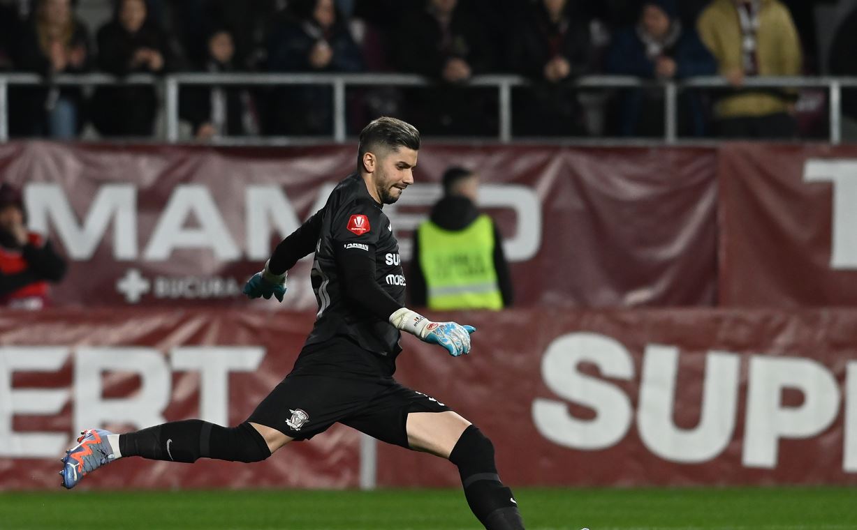 Horațiu Moldovan, plecăciune în fața suporterilor giuleșteni după Rapid