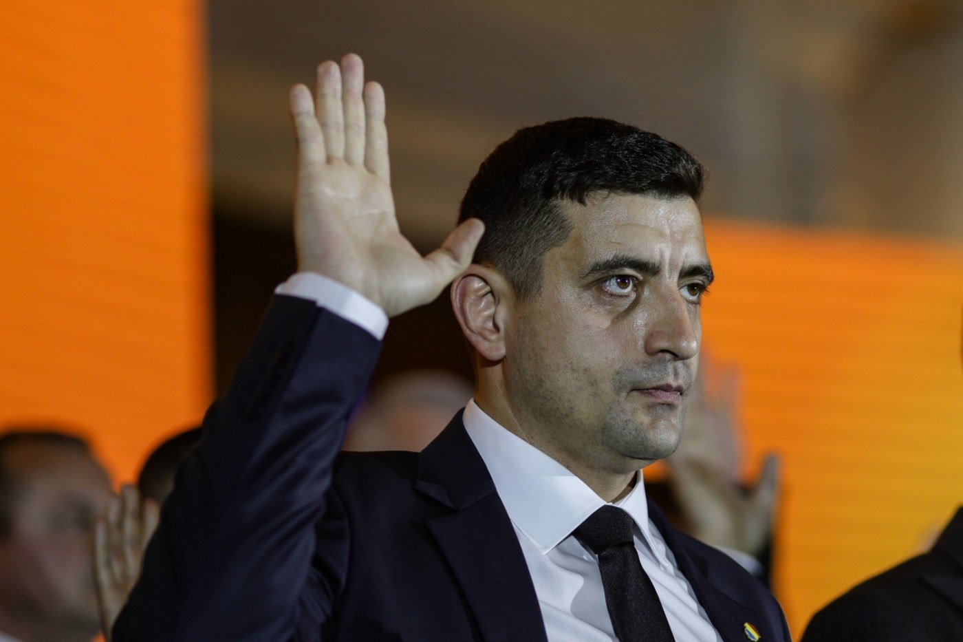 De ce se destramă polul suveranist al AUR. Acuzații pentru George Simion