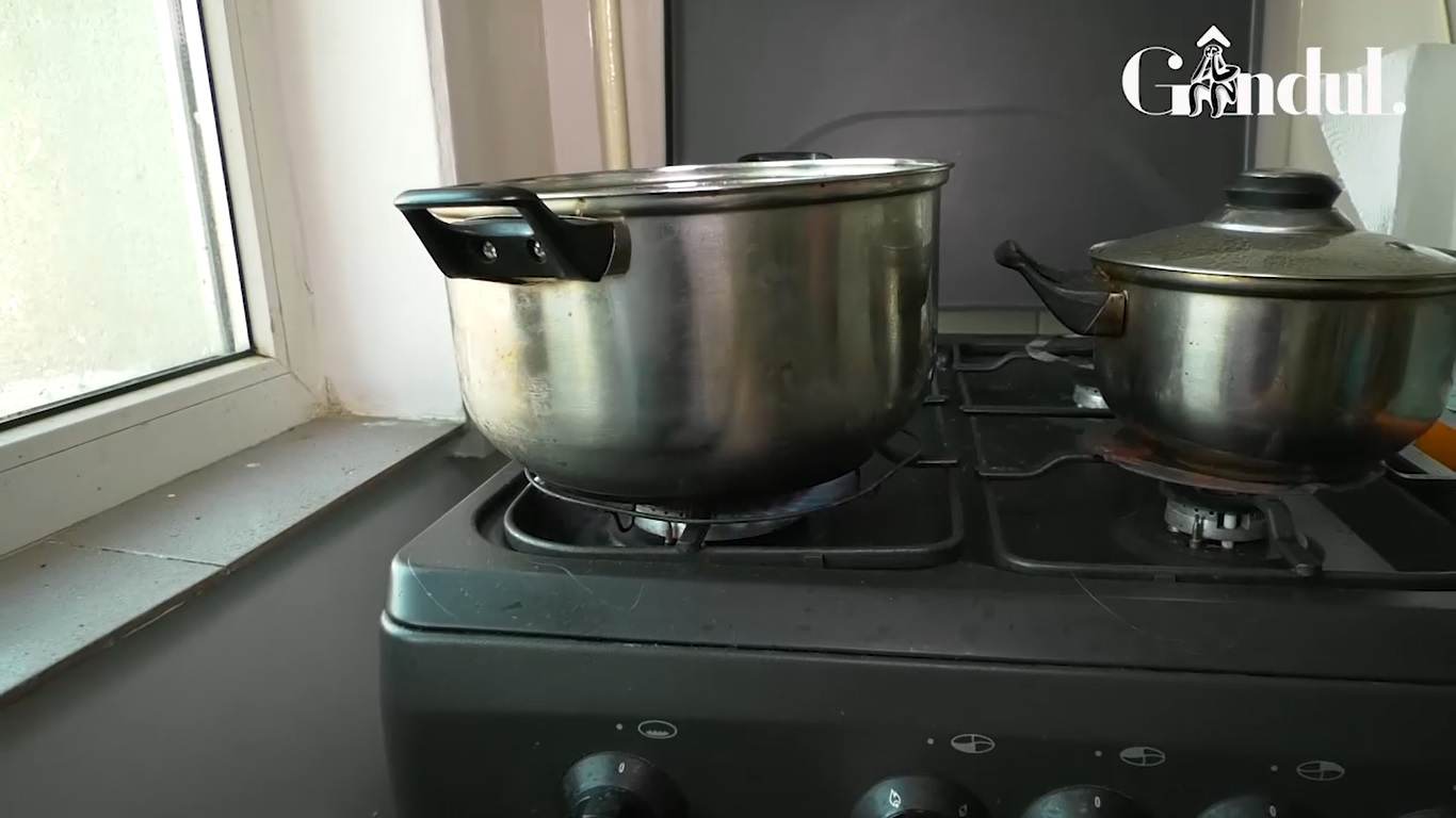 Blocurile şi instituţiile din Întorsura Buzăului rămân fără apă caldă