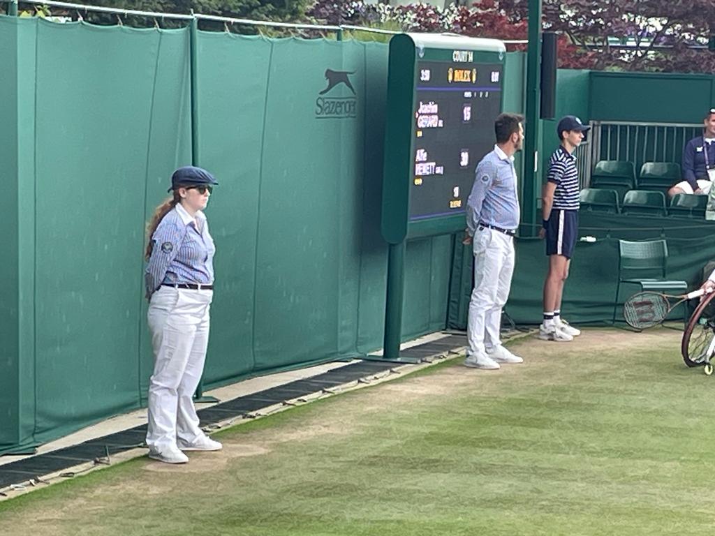 Sorana Cîrstea, împotriva lui Djokovic și McEnroe!