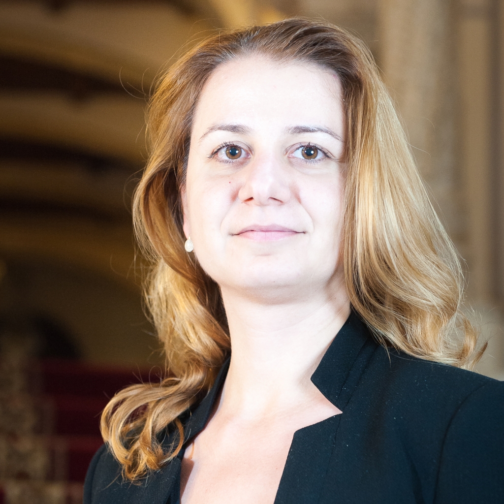 Cum a fost SANCȚIONATĂ profesoara care a făcut-o „imbecilă și analfabetă” pe Ligia Deca