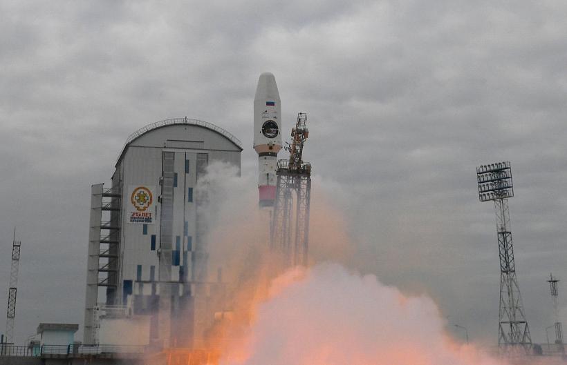 După aproape 50 de ani, Rusia ajunge din nou pe Lună. Sonda va avea misiunea de a preleva mostre şi de a analiza solul lunar