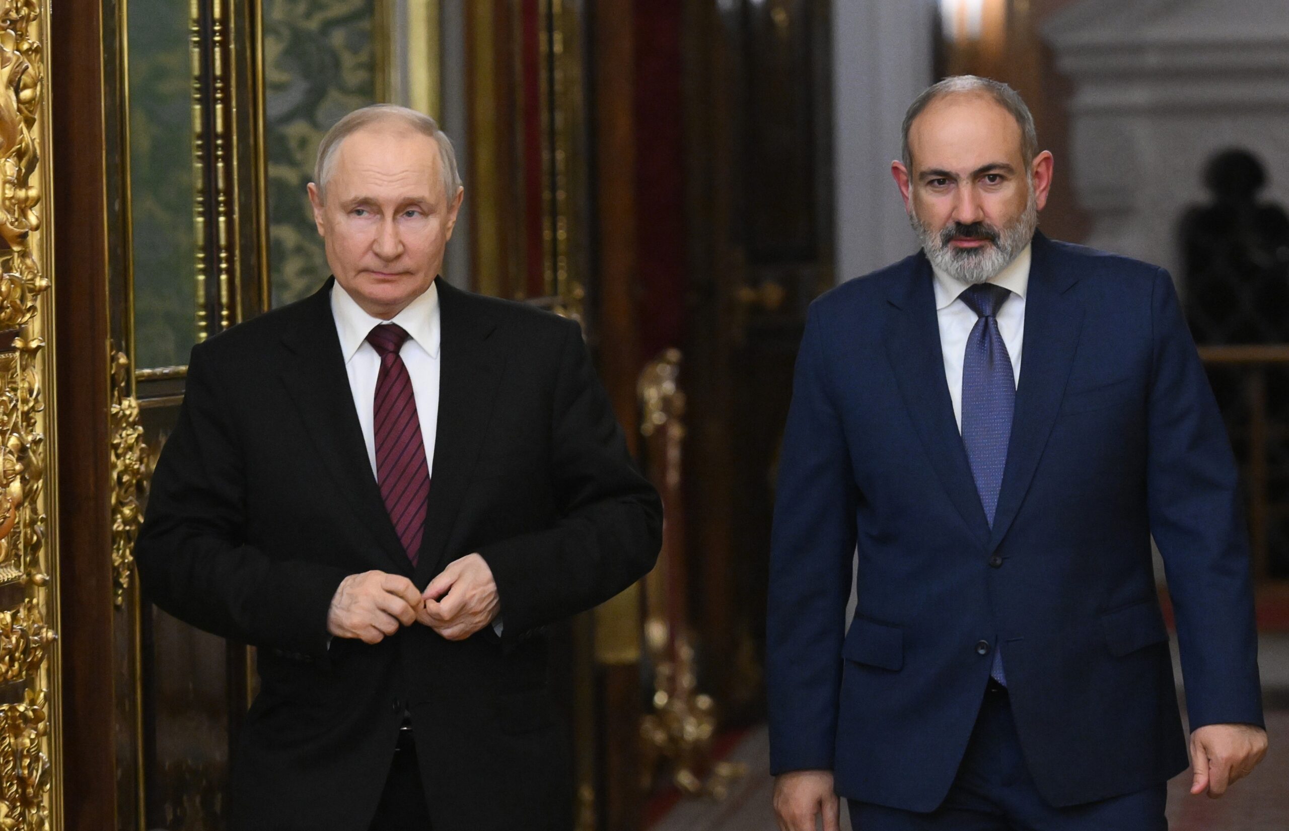 Rusia amenință Armenia după pierderea regiunii Karabah: „A devenit un ostatic al jocurilor politice ale Occidentului”