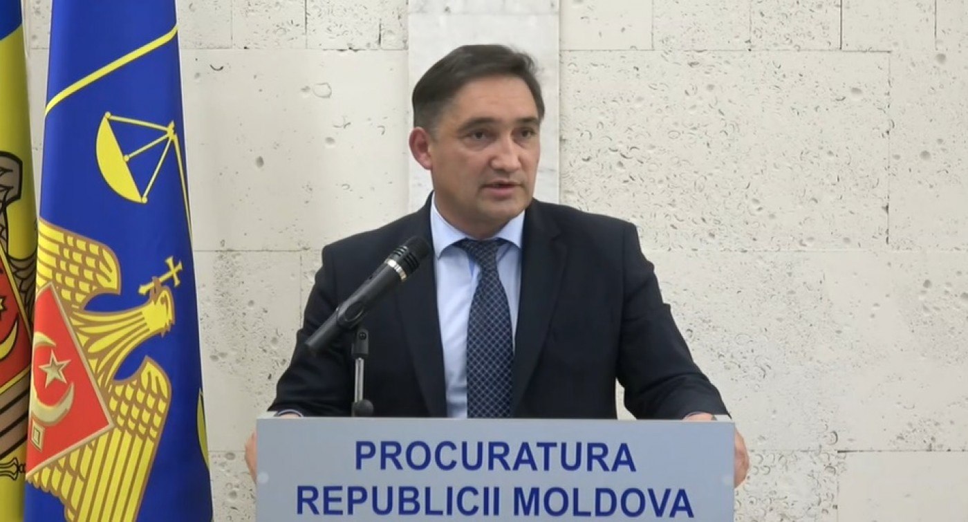 Avocații fostului procuror general al Moldovei vor contesta în instanță decretul lui Sandu privind revocarea sa