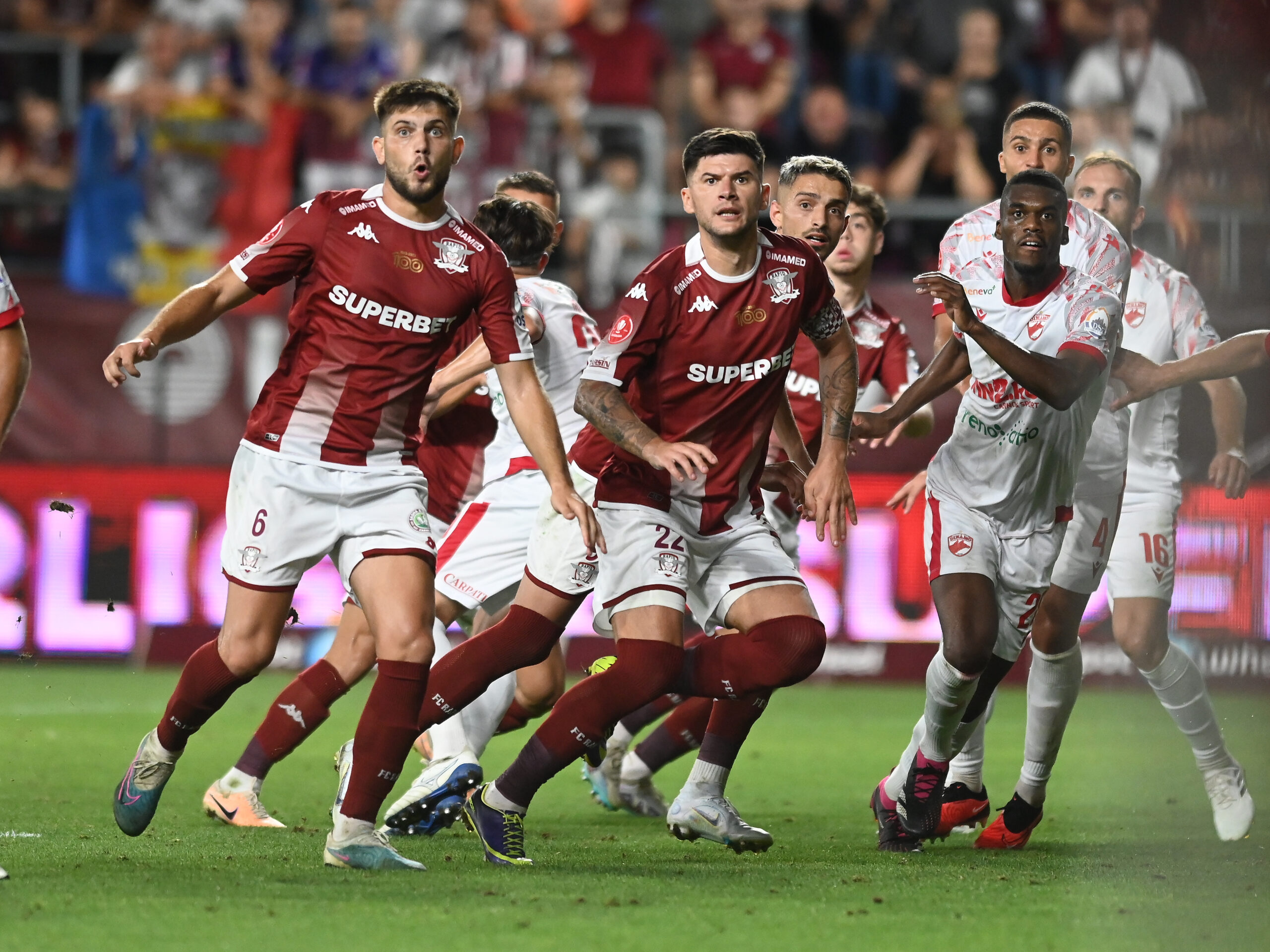 Ce nu s-a văzut la TV la derby-ul Rapid