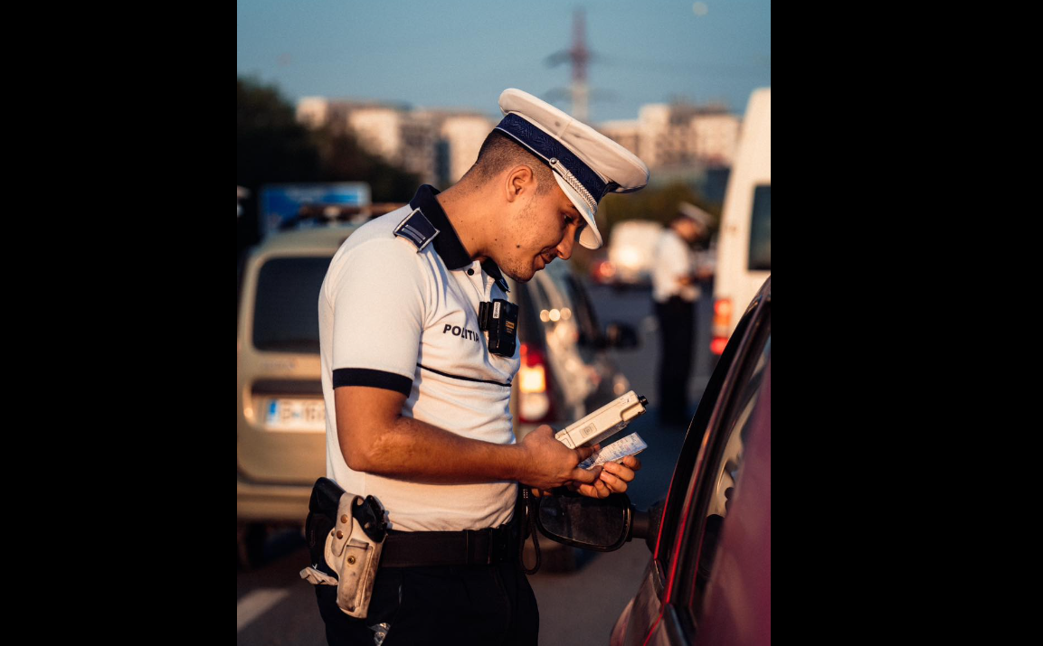 Adolescent de 16 ani, prins la volan. Polițiștii cred că era sub influența drogurilor