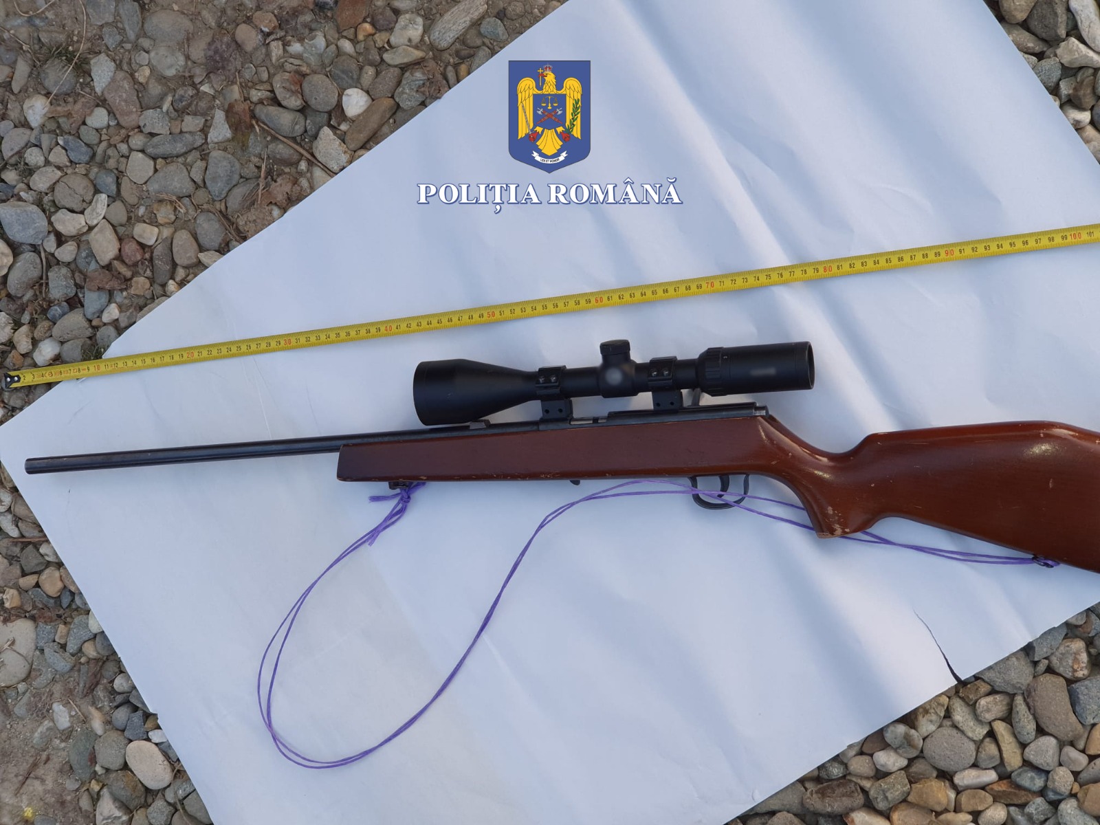 Bărbat găsit MORT, pe marginea unui drum național din județul Botoșani