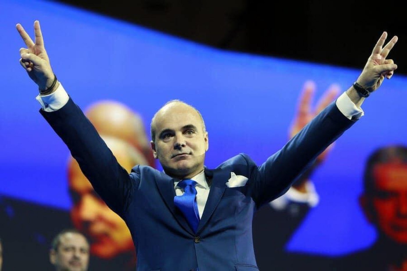 Rareș Bogdan vrea minim trei femei pe lista pentru europarlamentare a PNL: Aşa e normal. 58% dintre votanţii partidului sunt femei