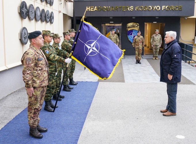 O nouă companie de infanterie e pregătită de România pentru dislocare în Kosovo. Câți români sunt în teatrele de operații din Balcanii de Vest