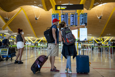 Turiștii din UE își rezervă vacanța online. Care au fost cele mai căutate destinații