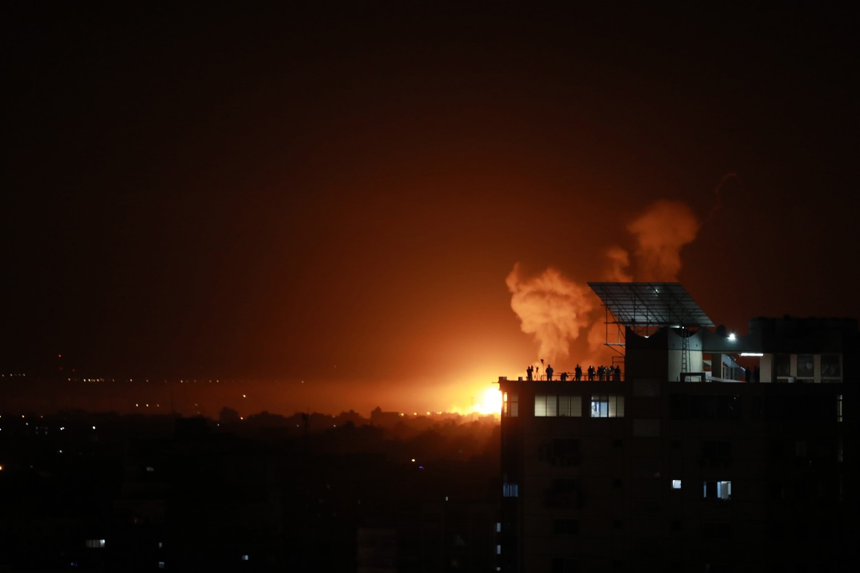 Ripostă feroce a Israelului. Turnul Hamas din Gaza a fost ras de pe fața pământului. Gaza rămâne pe întuneric