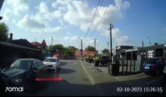Urmărire ca în filmele mute în sectorul 2 București. Ce manevre incredibile au reușit doi șoferi, un polițist și un infractor