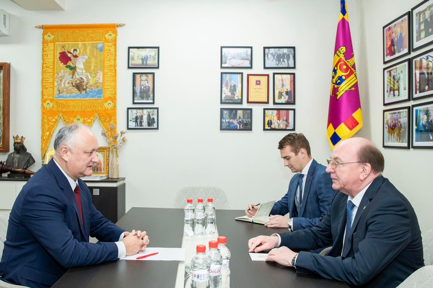 Socialistul Igor Dodon, întrevedere cu ambasadorul Rusiei la Chișinău