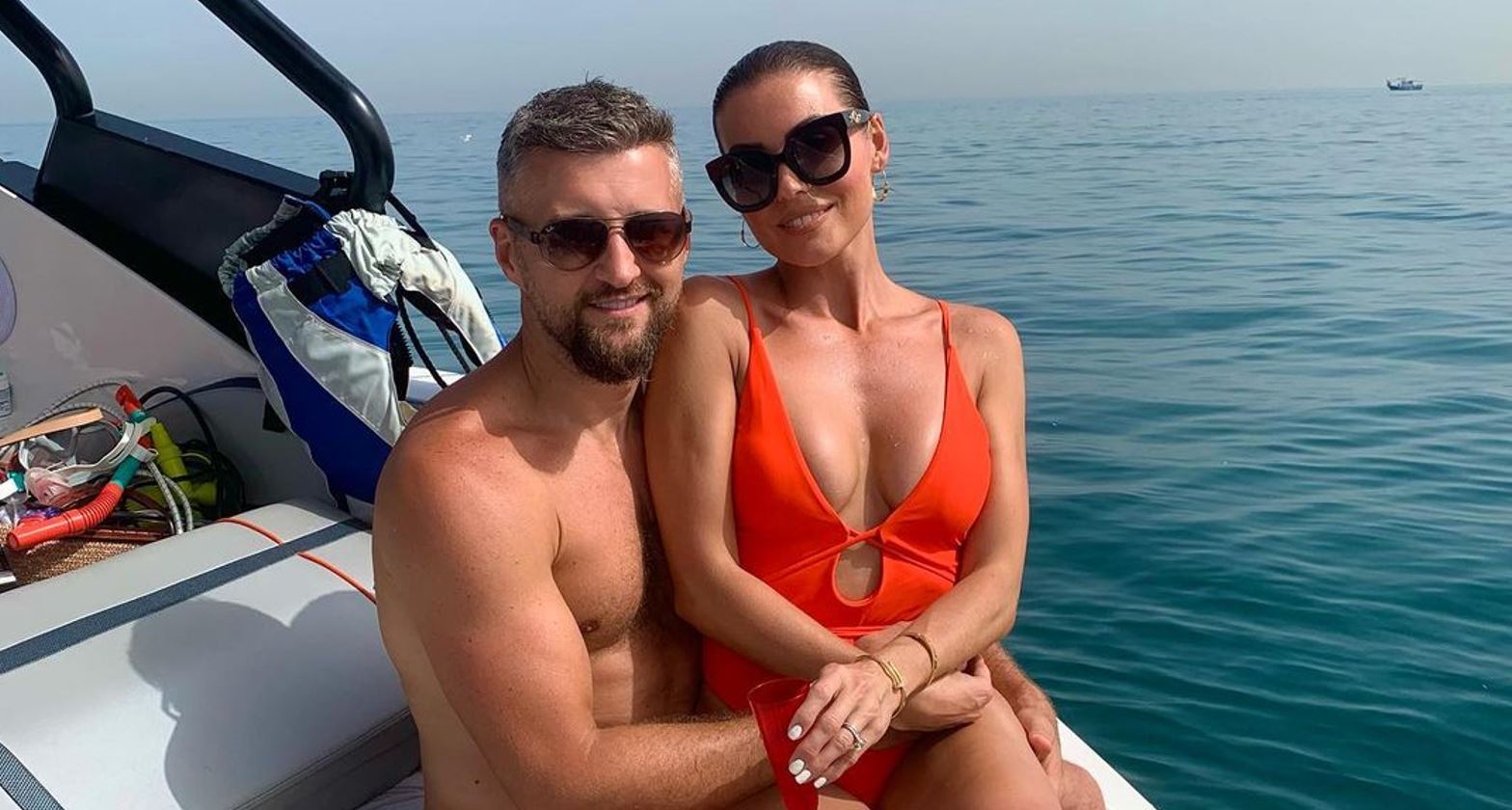 Bărbatul care l-a bătut măr pe Lucian Bute și-a căutat soția pe Google și apoi a dus-o la un bar de striptease la prima întâlnire