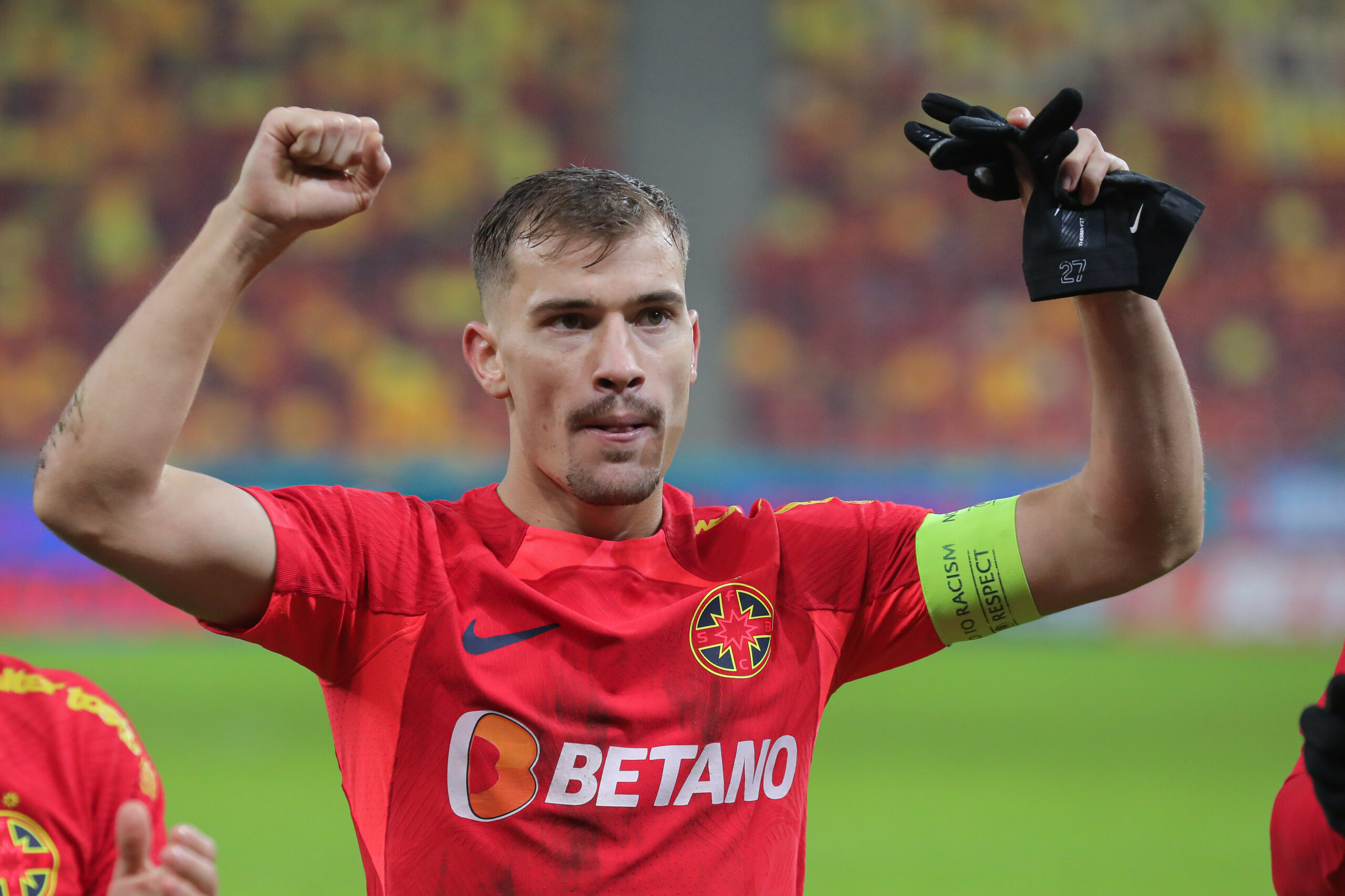 Război total între rivale pentru transferul lui Darius Olaru!