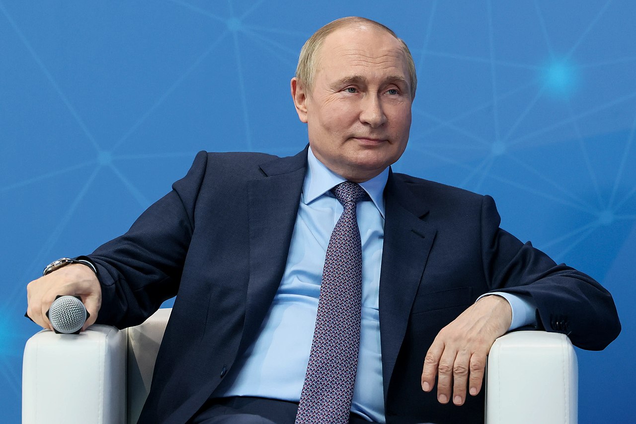 Putin a ordonat creşterea cu 15% a numărului de soldaţi din armata rusă
