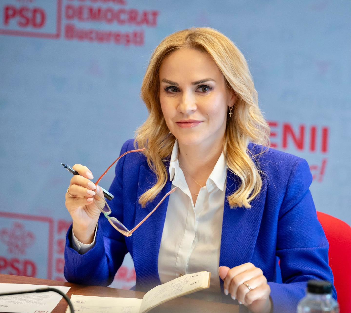 Firea anunță că PSD București o propune la Primăria Capitalei. Anunțul, la o zi după ce Coaliția a decis să facă noi sondaje pentru viitorul candidat
