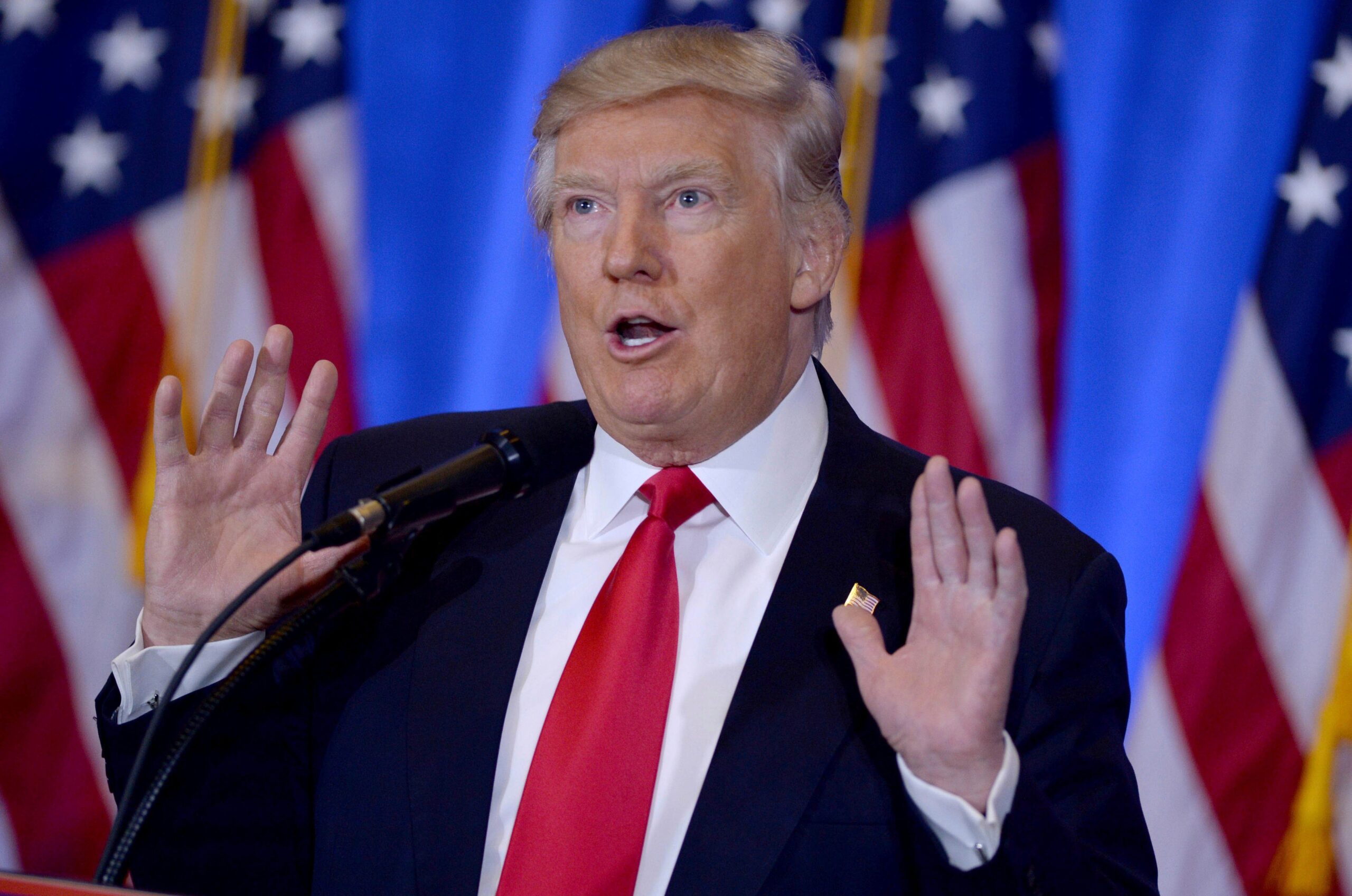 Trump vrea să își amâne toate procesele penale până după alegeri. BBC: Dacă va câștiga, ar putea face să dispară toate cazurile