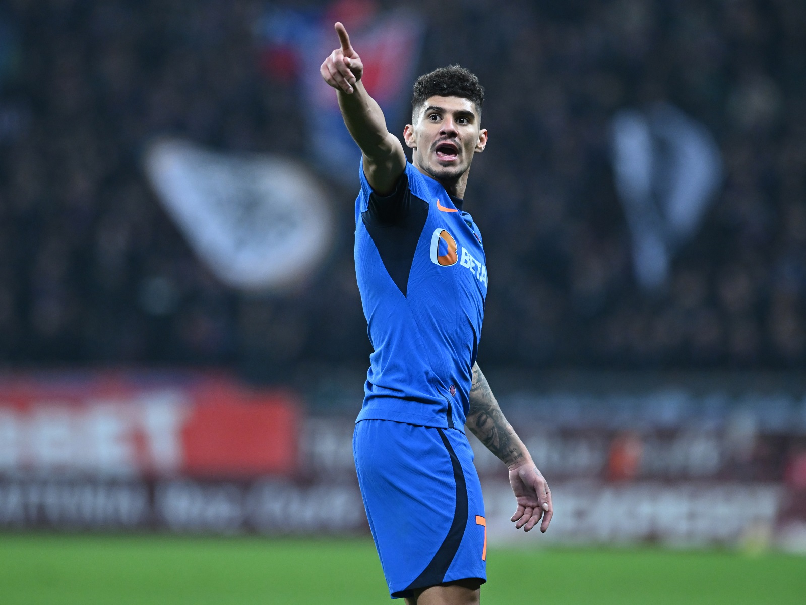 Se face transferul bombă al lui Florinel Coman! Arabii îl îmbracă în petrodolari şi plătesc pe loc clauza de reziliere lui Gigi Becali!