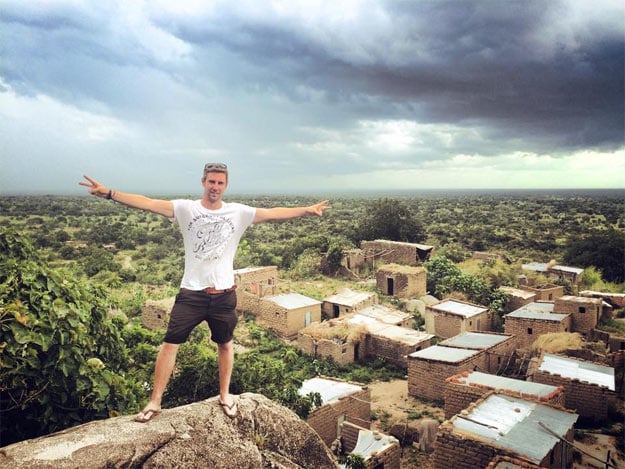 Johnny Ward vrea să ajungă pe cel mai înalt vârf de pe fiecare continent