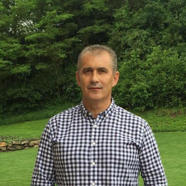 Candidatul care promite 1.800 de locuri de casă gratuit. Este fost primar și are dosar penal pentru corupție