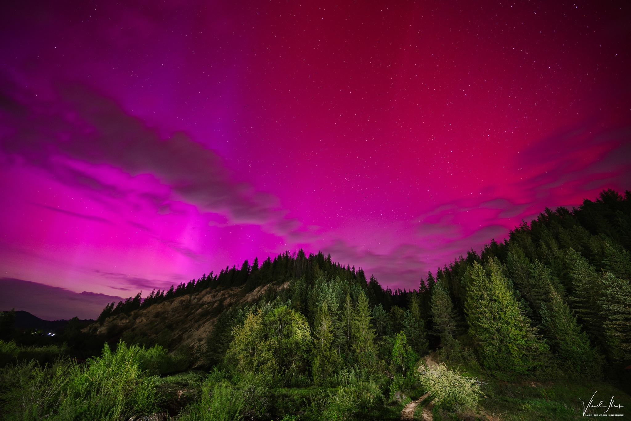 Aurora Boreală a fost vizibilă pe cer în România.