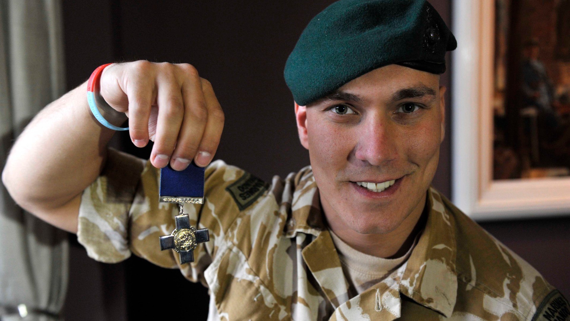 Erou al Marinei Militare Britanice, reținut de șapte luni în Dubai după ce a fost acuzat de spionaj. „Este un caz inventat și ridicol”