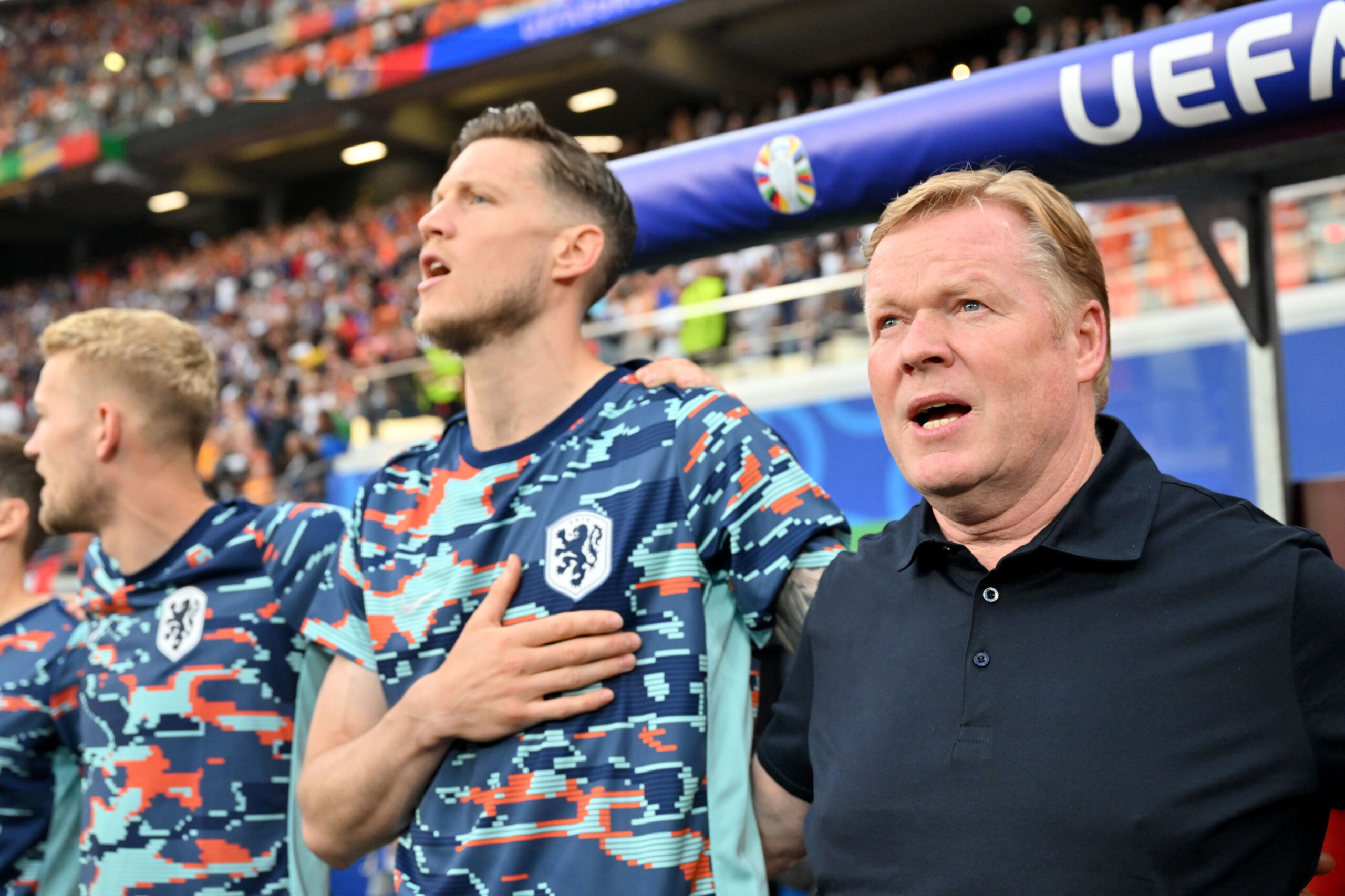 Ce s-a întâmplat la antrenamentul Olandei, cu 3 zile înainte de meciul cu România! Koeman l-a iertat pe fotbalistul de care zicea că i s-a terminat cariera la națională