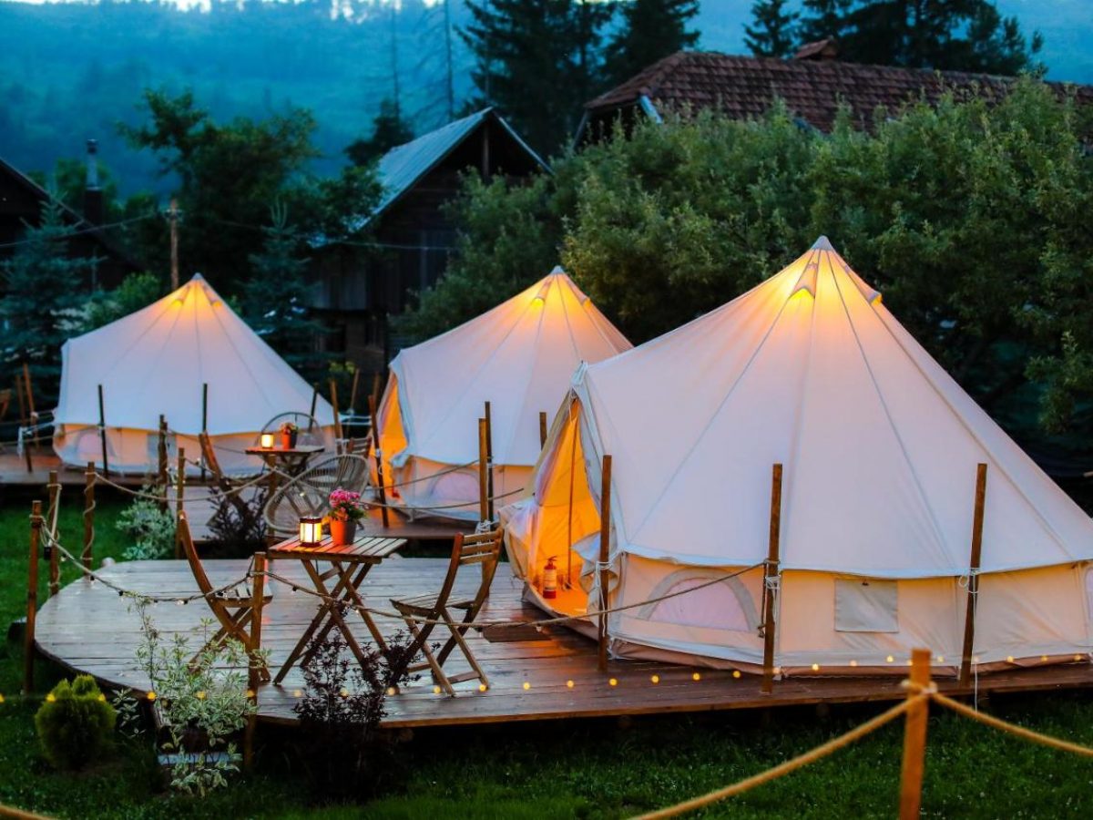 Glamping-ul este modalitatea perfectă de a te reconecta cu natura