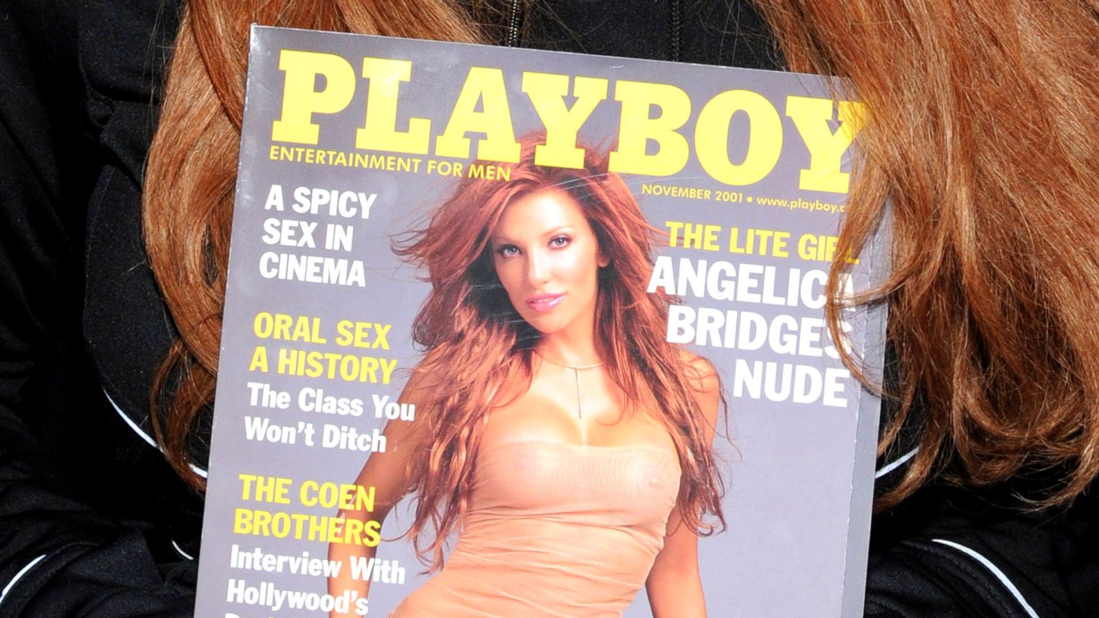 Revista Playboy se întoarce!
