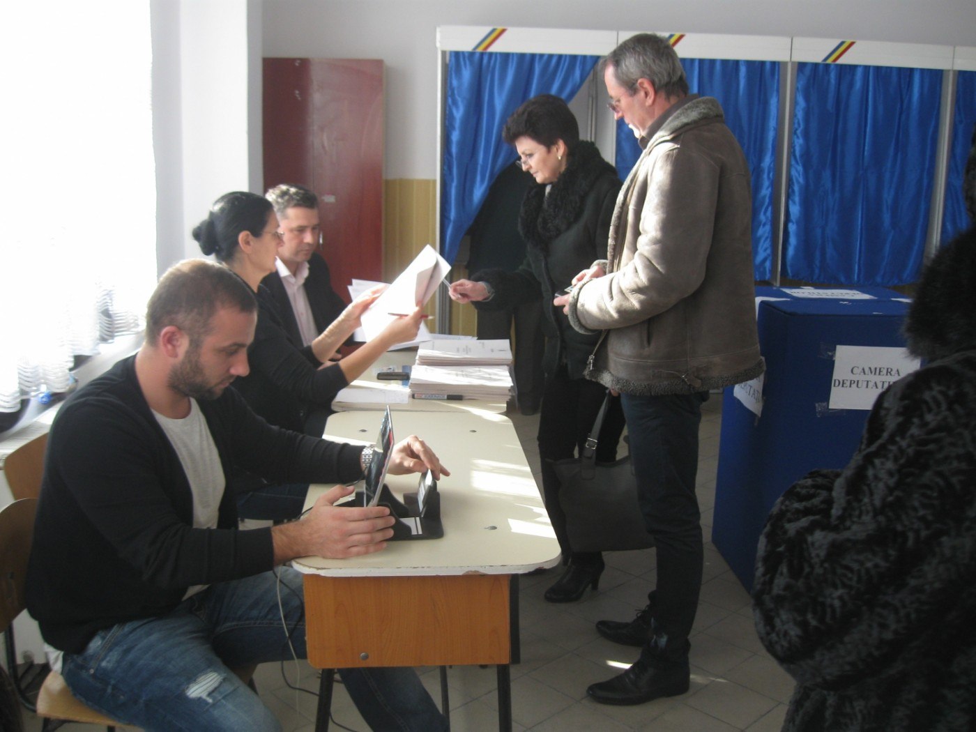 Ce a decis BEC în privința secţiilor de votare pentru alegerile parlamentare