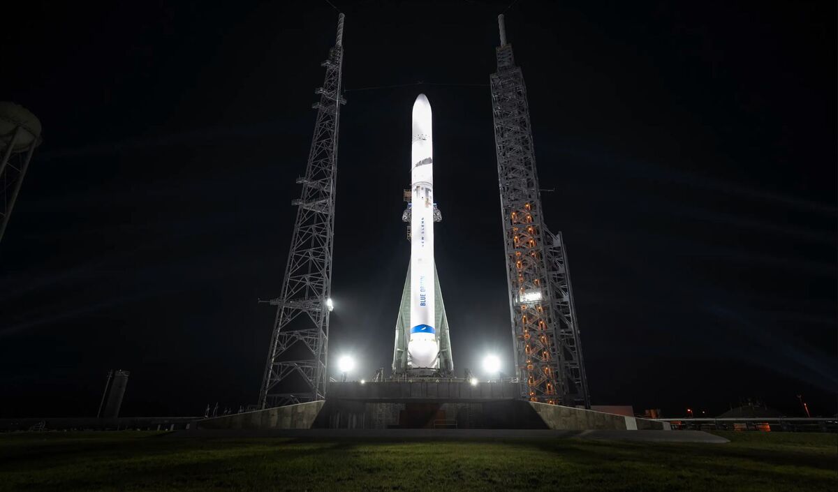 Bezos și Musk luptă pentru cucerirea spațiului