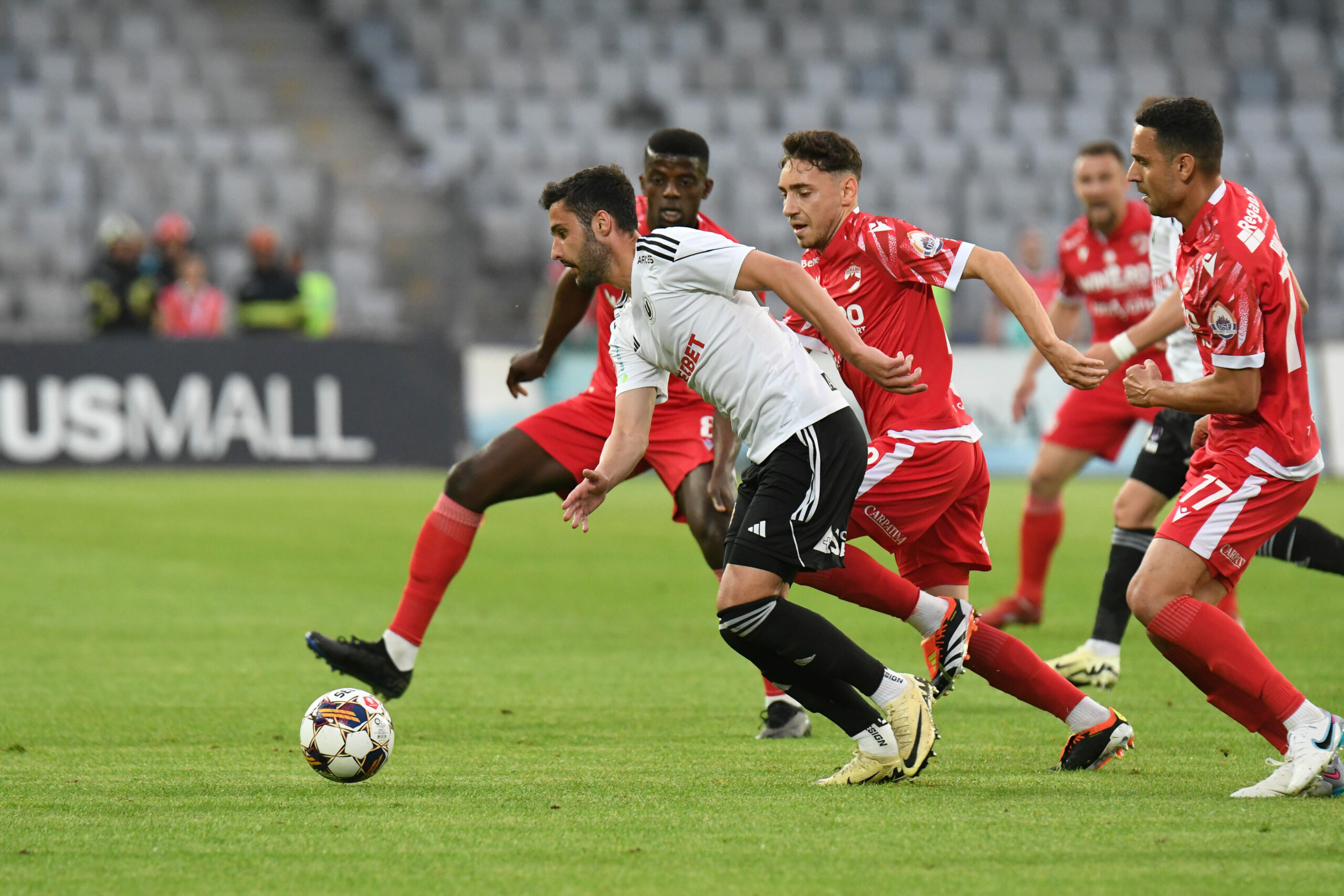 Universitatea Cluj – Dinamo București, Live Video Online în 8 din Superliga