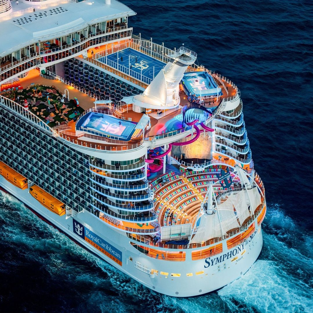 După 274 de zile, pasagerii Ultimate World Cruise s-au întors