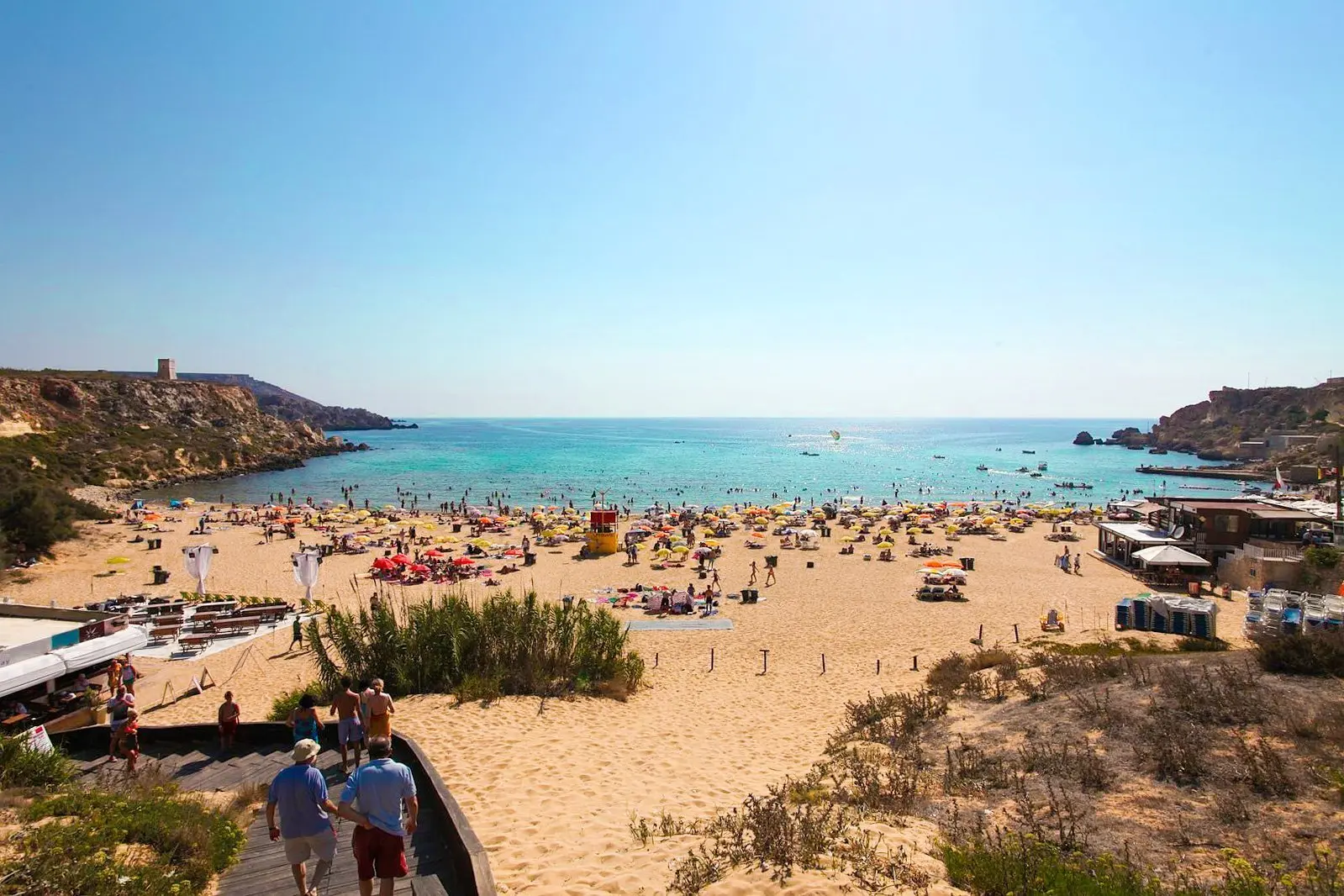 Destinațiile călduroase de vacanță sunt căutate toamna aceasta