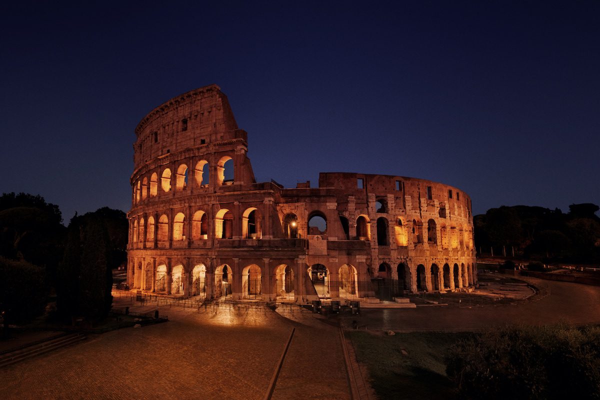 Airbnb te face gladiator