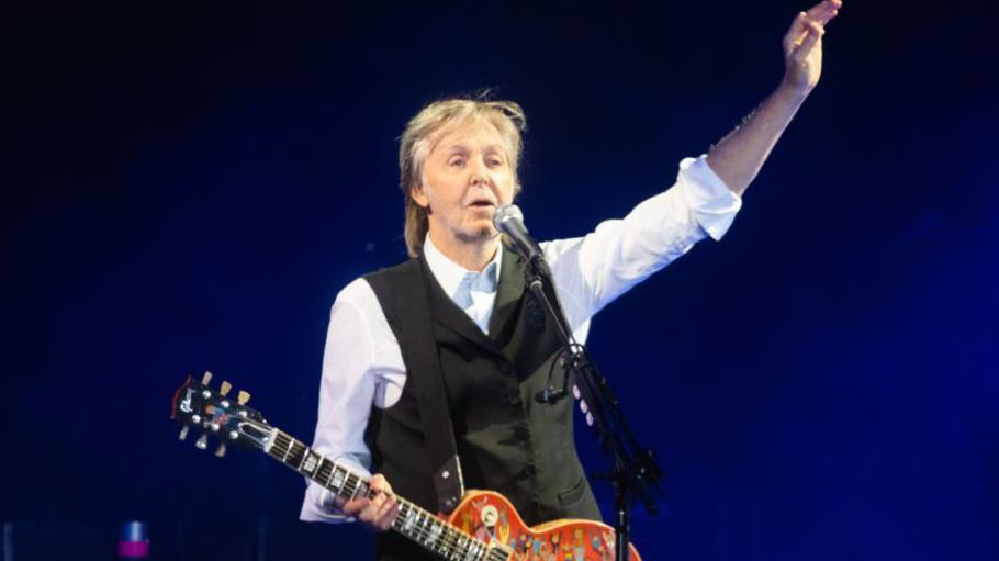 Paul McCartney acuză guvernul că nu îi protejează