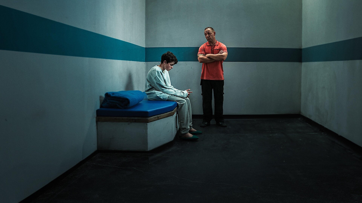 Netflix aduce „Adolescence” în școlile din Marea Britanie