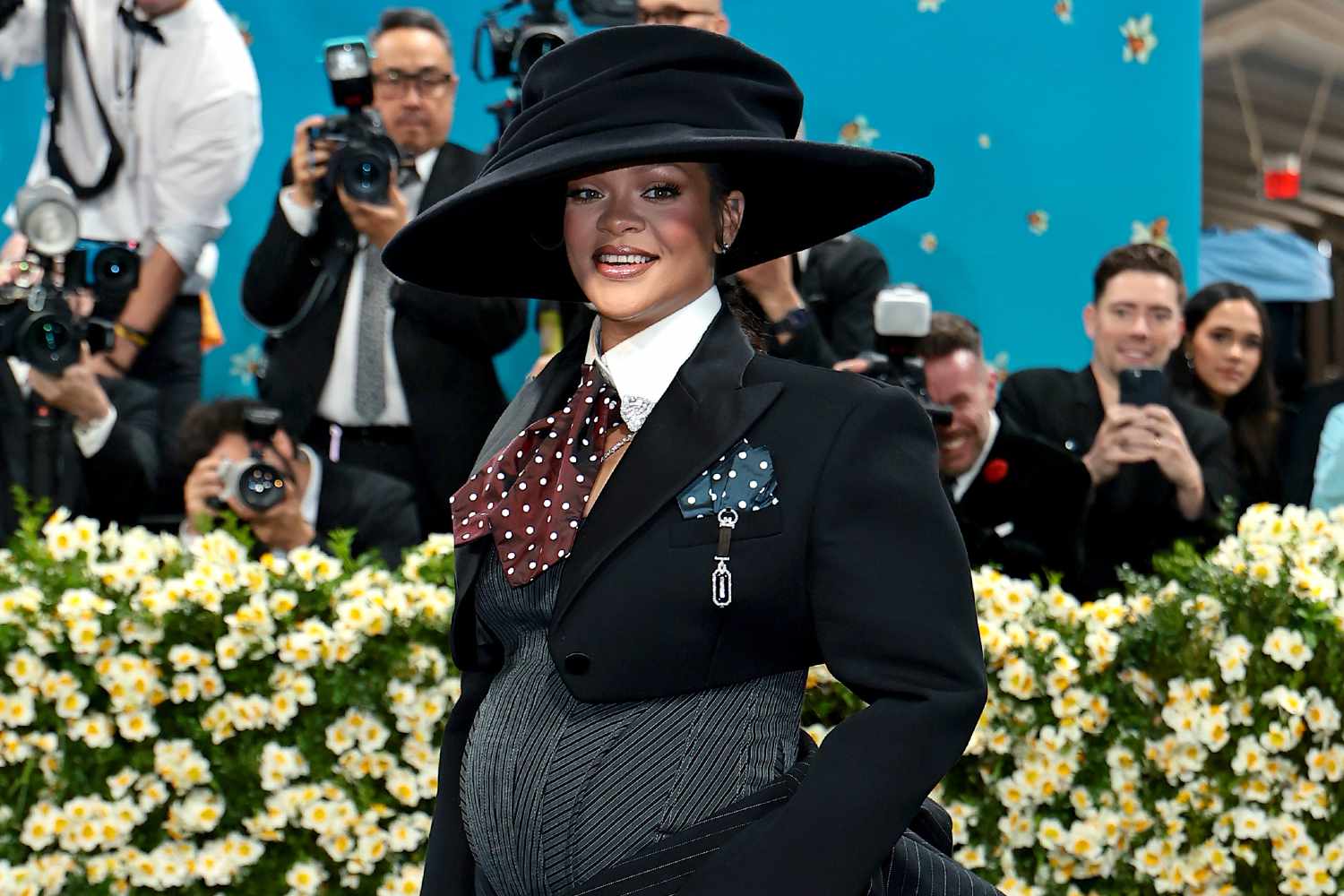 Rihanna este însărcinată cu al treilea copil