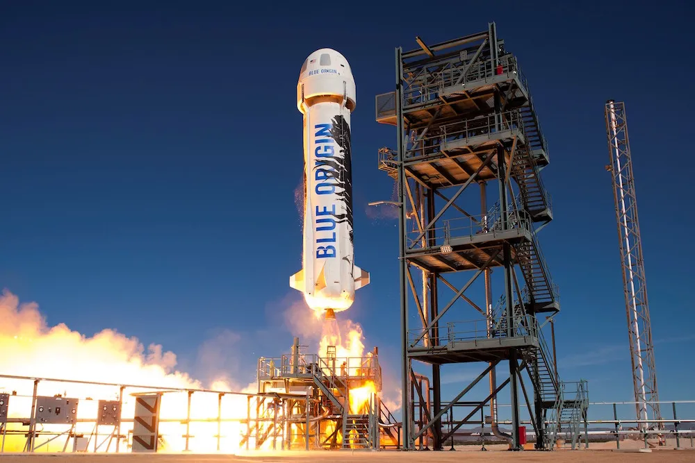 Blue Origin trimite azi 6 persoane în spațiu cu New Shepard