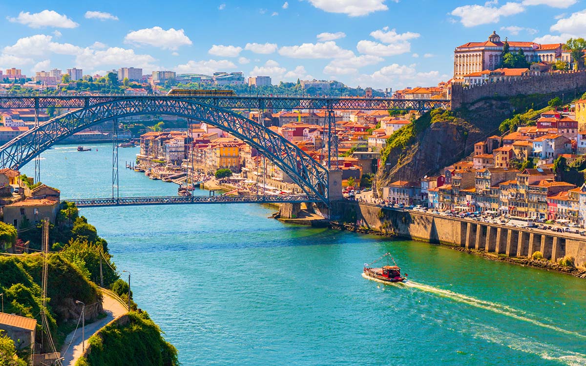 Titan Travel are clasamentul destinațiilor pentru o vacanță cu amicii