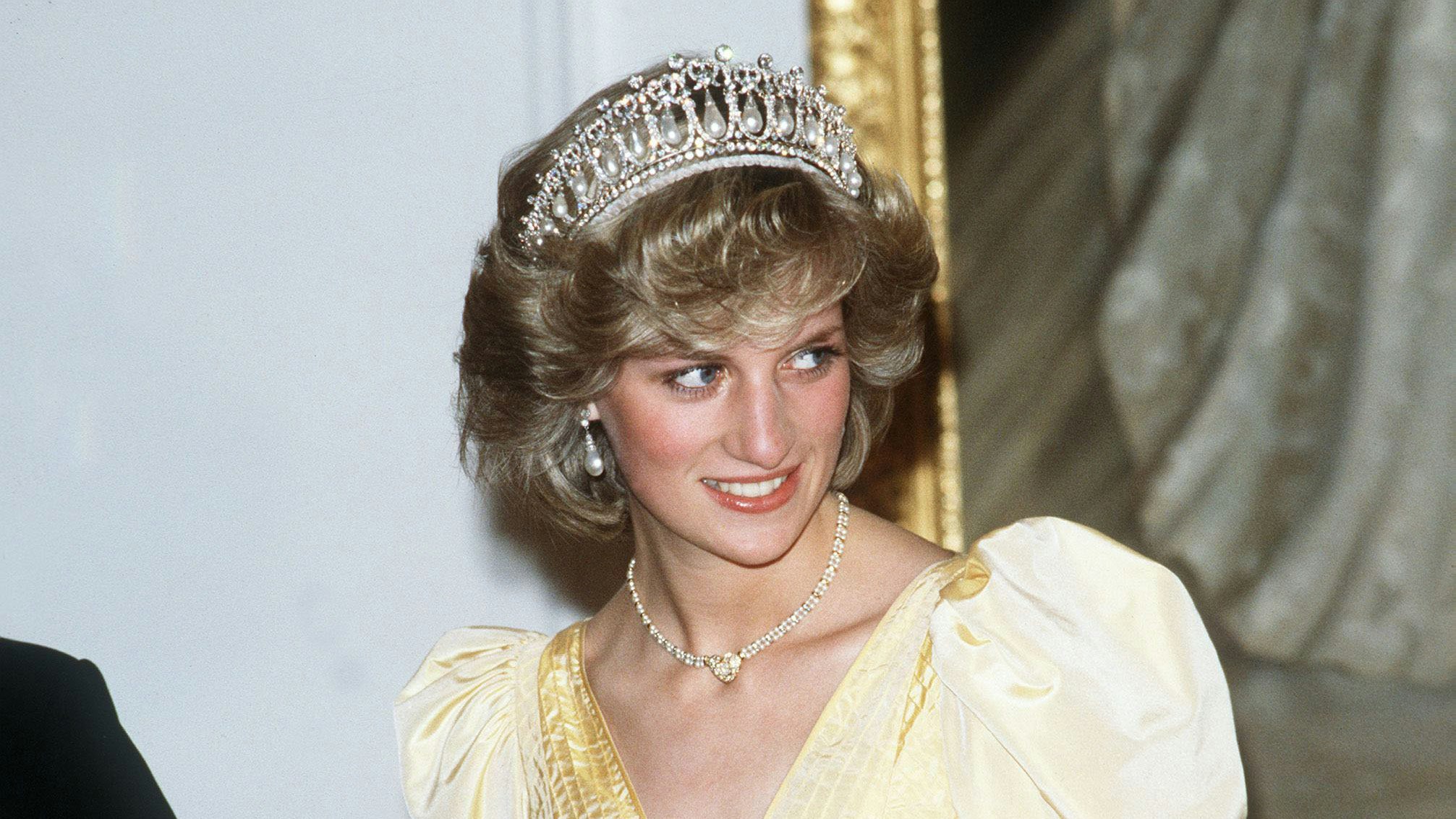 O capsulă a timpului îngropată de Prințesa Diana a fost dezvăluită