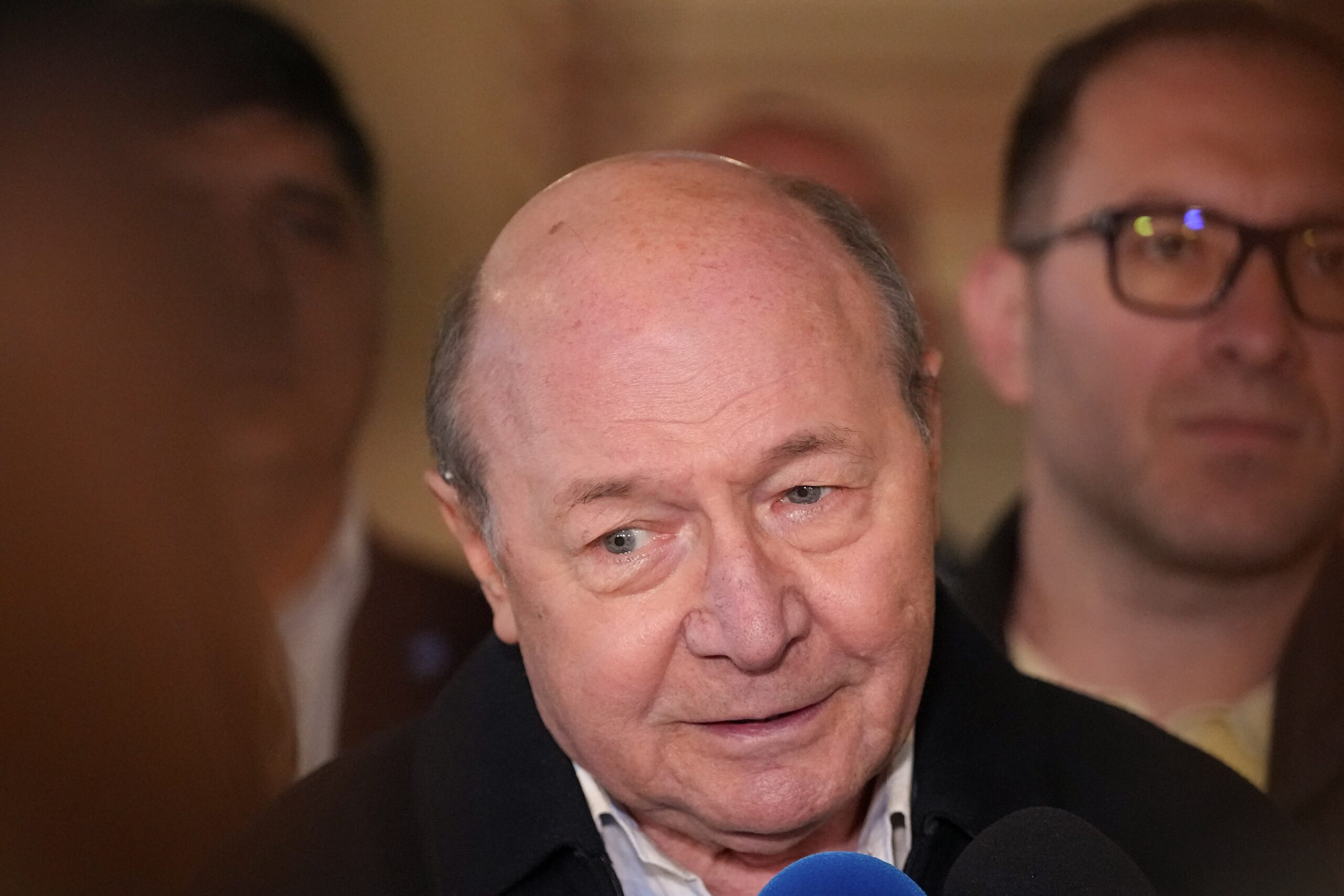 Băsescu îl sfătuiește pe Nicușor Dan să schimbe Guvernul în câteva luni. Ce spune despre rotativa cu PSD