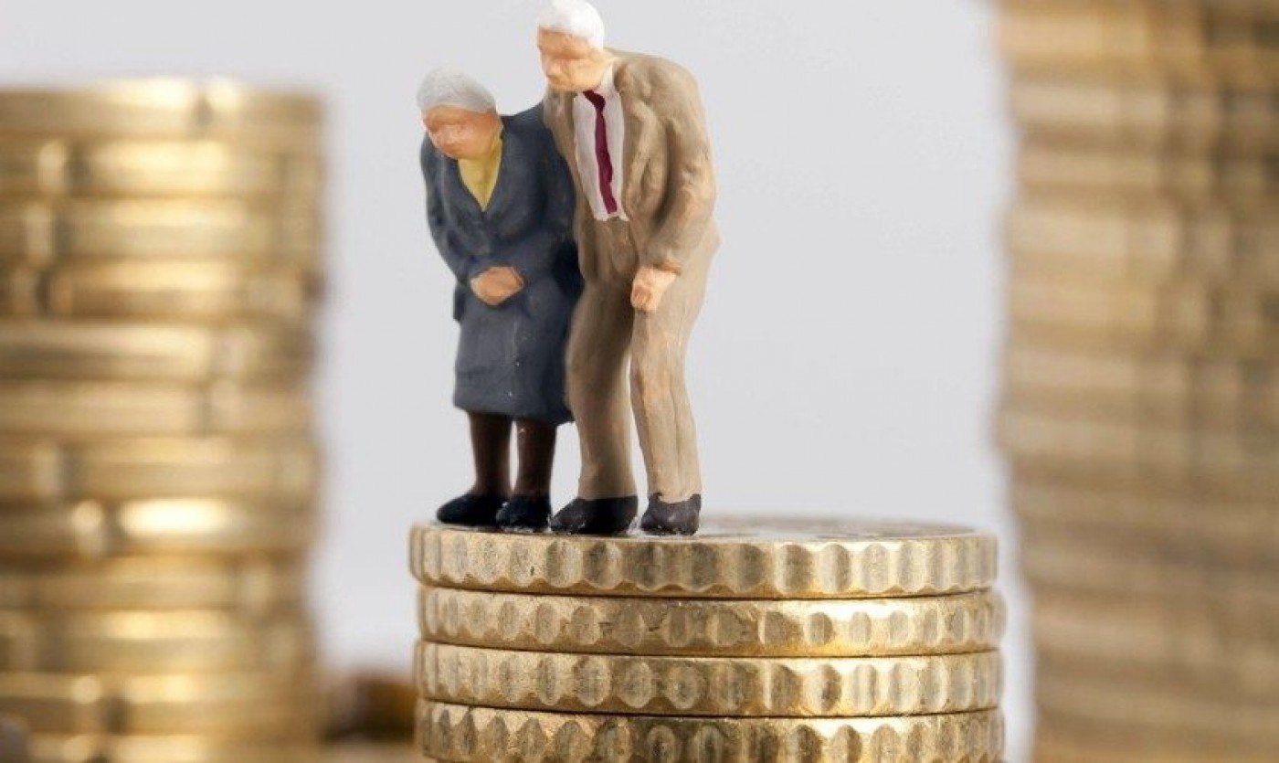 AUR atacă la CCR legea privind plata pensiilor private: „Guvernul Bolojan fură pensiile românilor din Pilonul II și III!”