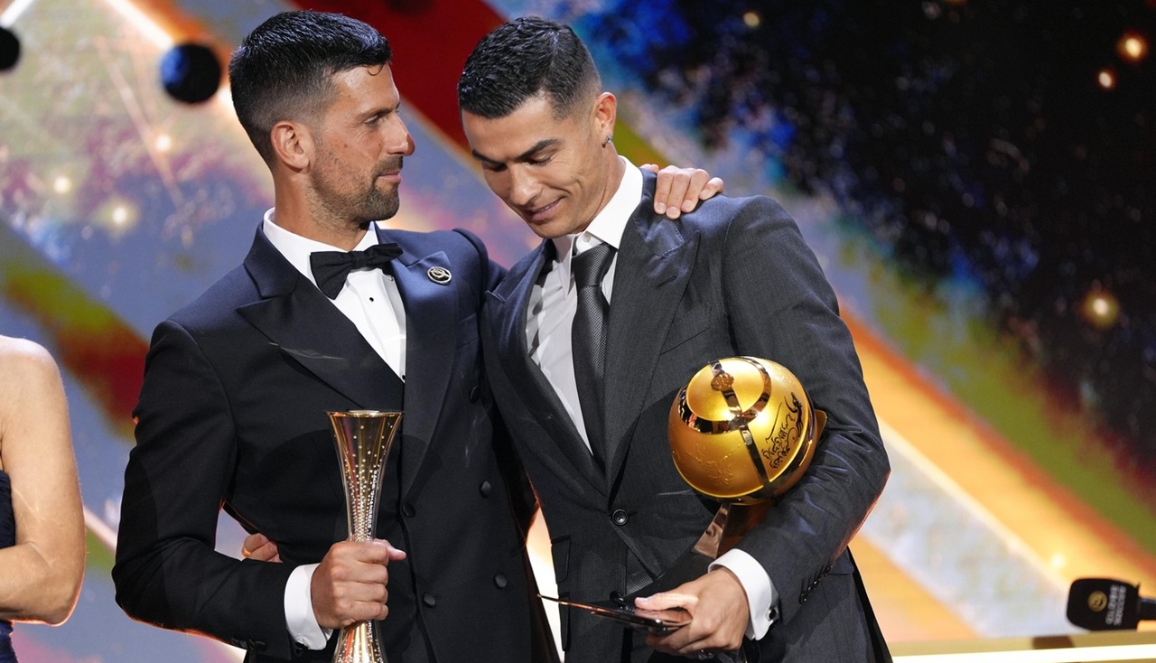 Moment istoric cu Cristiano Ronaldo şi Novak Djokovic pe aceeaşi scenă, fiind premiați