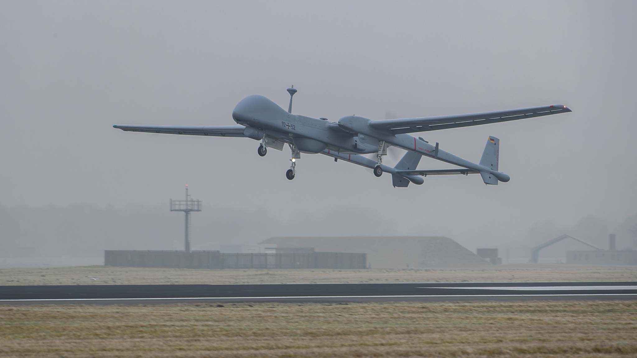 Bundestagul se pregătește să voteze un acord decisiv pentru dotarea armatei germane cu drone printr-un acord cu un miliardar american