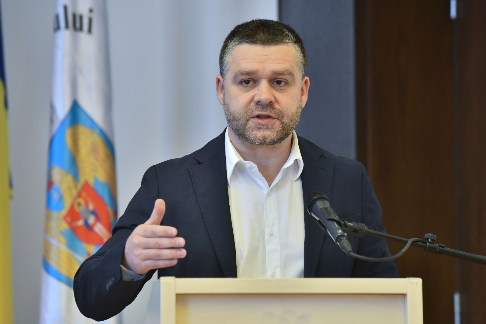 Ce soluții are primarul Ciprian Ciucu pentru a limita traficul din București. Anunț despre benzi unice, la interviurile G4Media