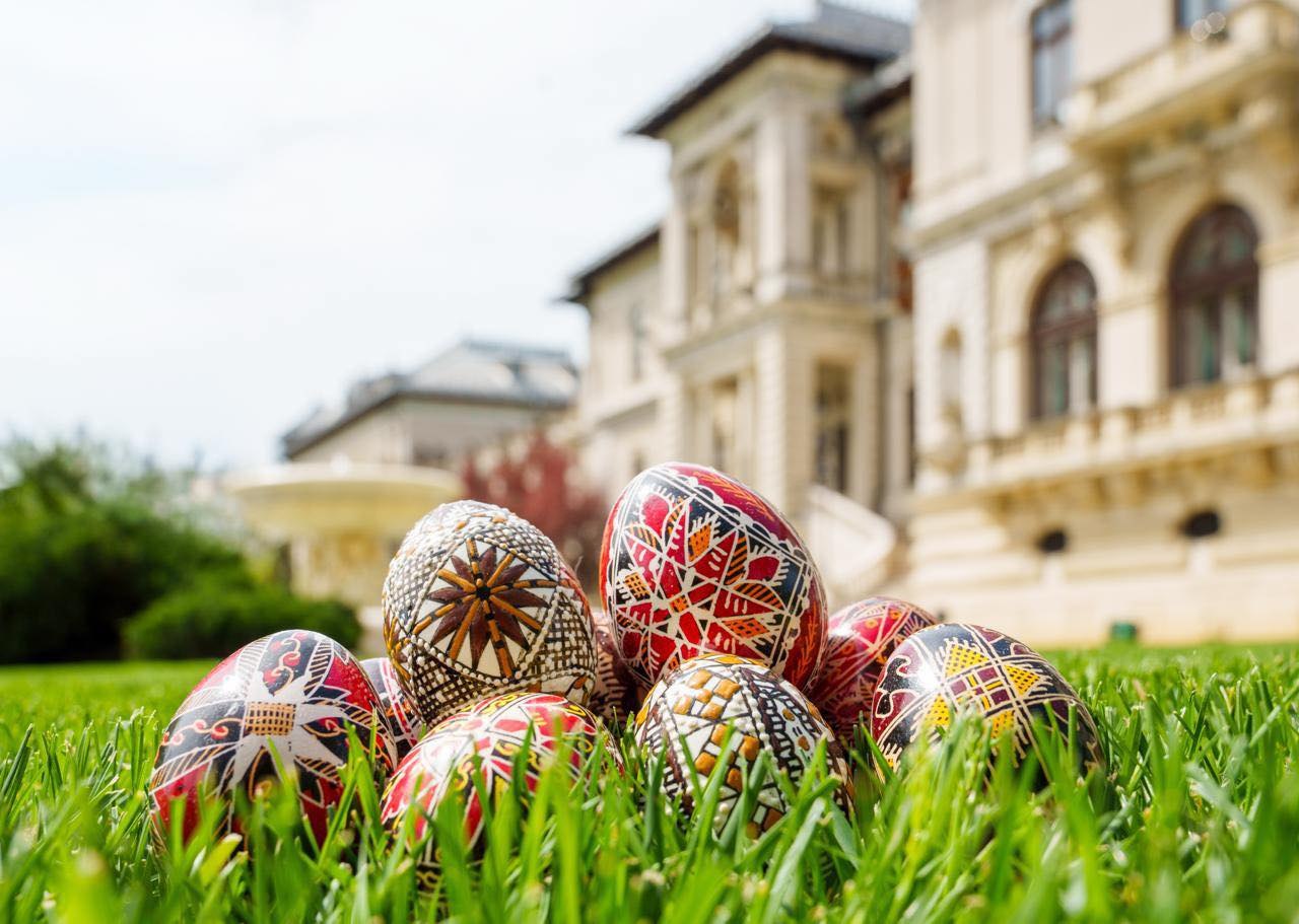 Mesajele politicienilor de Paşte. Președintele Nicușor Dan: „Să fim solidari nu doar în spiritul tradițiilor, ci și în fapte”. Ilie Bolojan a mers la Înviere acasă, în Bihor