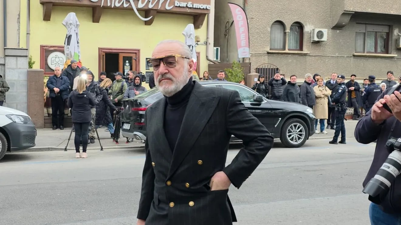 Răzvan Lucescu s-a trezit cu un mesaj cel puțin ciudat de la Gigi Becali