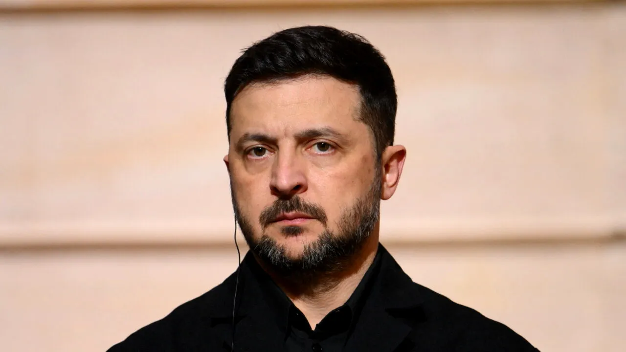 Zelenski spune, într-un interviu, că Rusia nu va câștiga războiul, dar relaxarea sancțiunilor și criza din Orientul Mijociu o ajută să-l continue